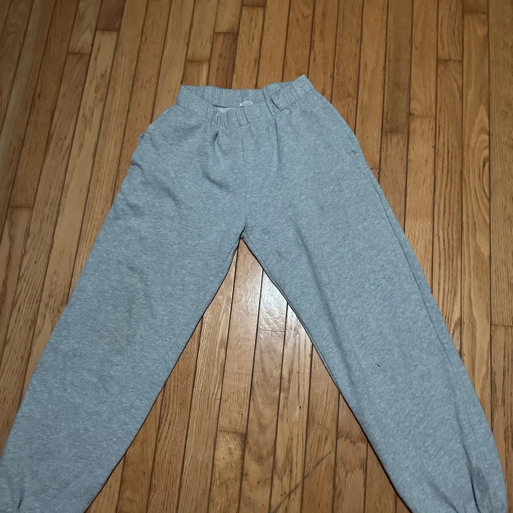 brandy melville sweatpants!
